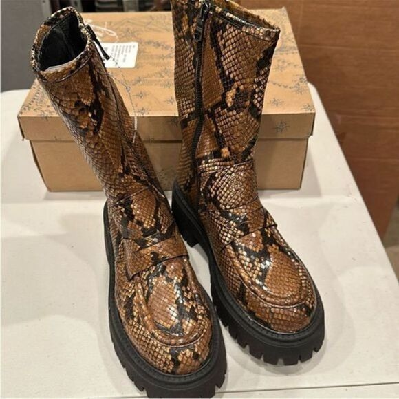 Free People Madison Loafer Boot Python Print EU 38 US 8 New in Box - Picture 2 of 8